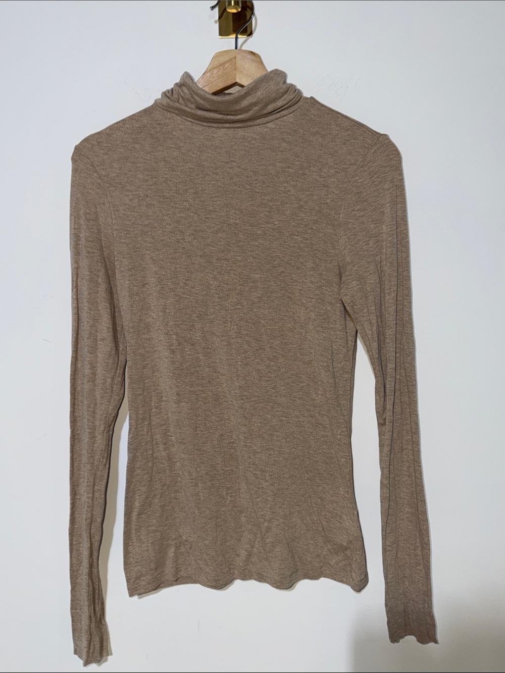 Universal Thread Light Brown Turtleneck Long-Sleeve Top size medium